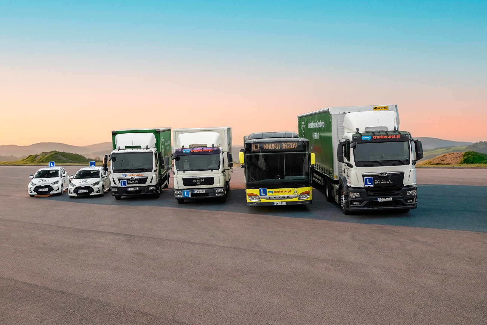 Flota pojazdów szkoleniowych OSK TRUCKER - Toyota Yaris, MAN, SETRA